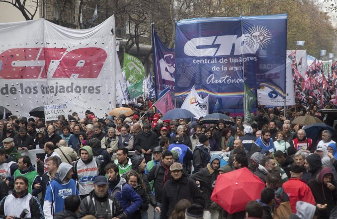 Hoy concluye la Marcha Federal en Plaza de Mayo para protestar contra el ajuste del Gobierno