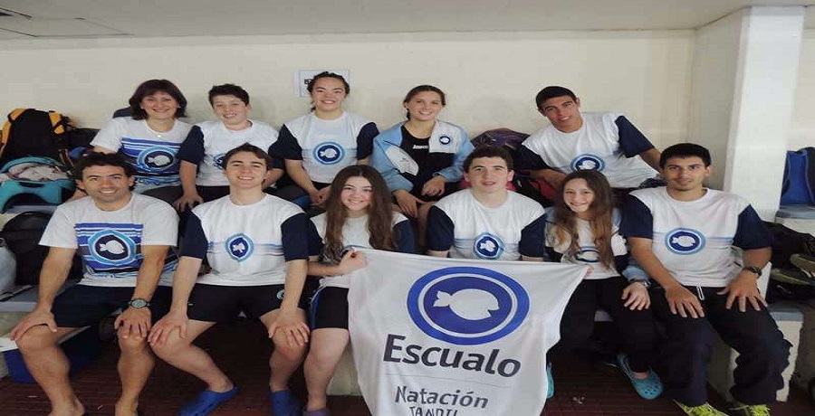 Buena cosecha de medallas y tercer puesto en equipos para Escualo en la Copa Ciudad de Azul
