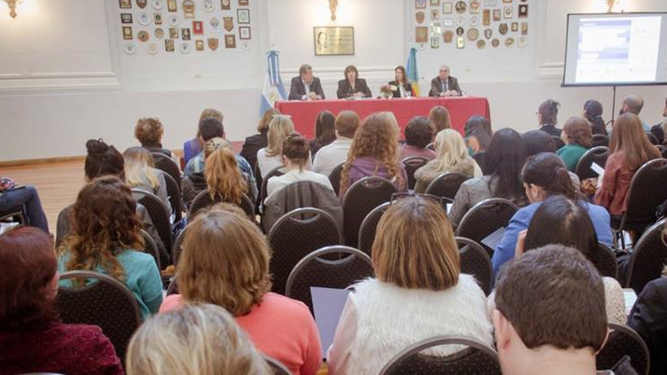 Funcionarios de Tandil asistieron a presentación de un plan para erradicar la violencia de género