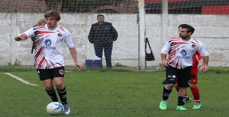 A tres fechas del cierre Independiente mira desde arriba en la URD