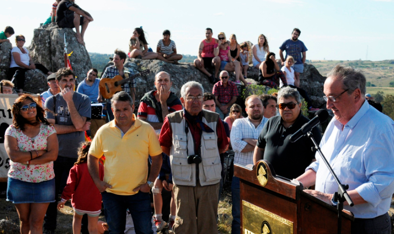 Inauguraron un monumento para homenajear a los picapedreros