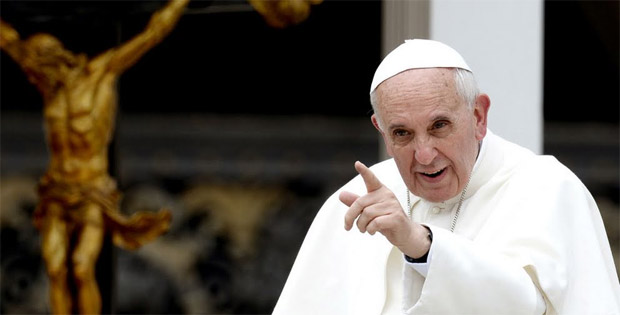 El Papa pidió a los periodistas «avanzar en una comunicación constructiva»