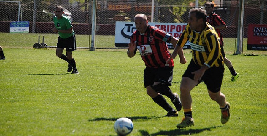 Santamarina es el dueño del Fútbol Senior