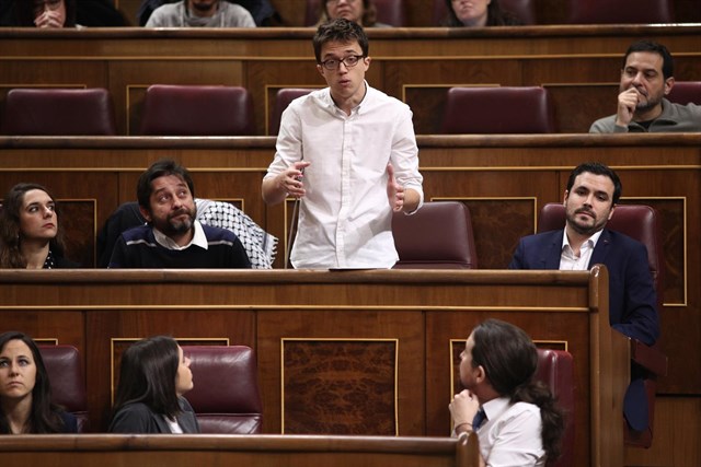España: Podemos fue durísimo con Mauricio Macri en el parlamento español
