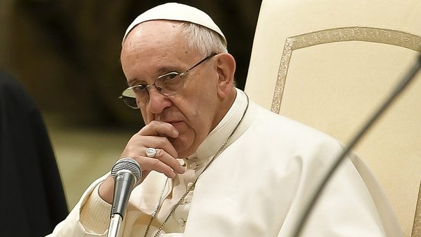 Papa Francisco: «America Latina buscaba la Patria Grande y está sufriendo un capitalismo deshumano»