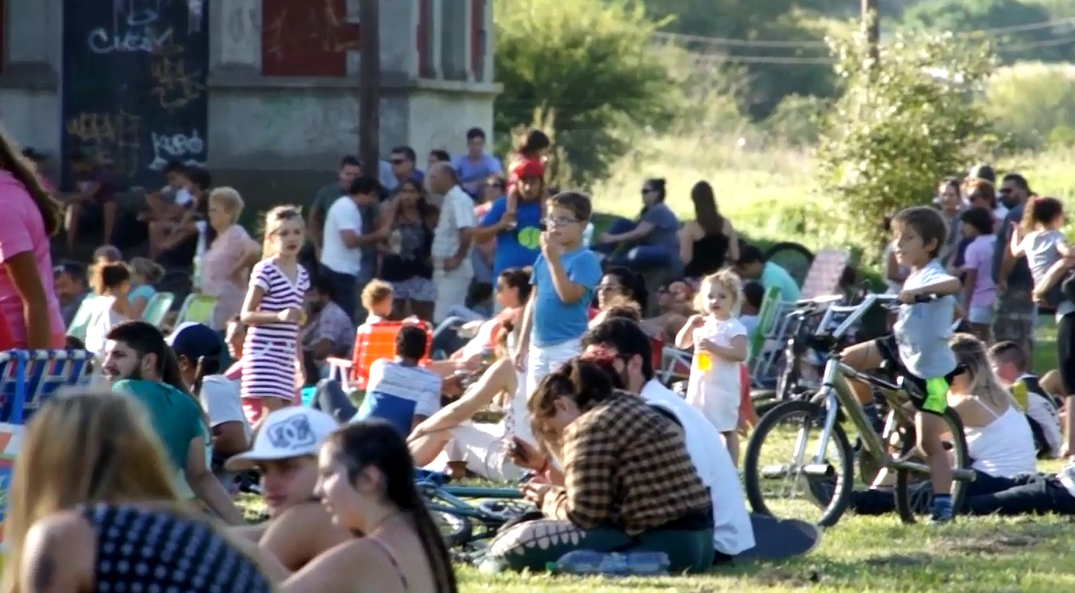 Cientos de jóvenes se reunieron en Parque Norte para la exhibición de BMX y Skate