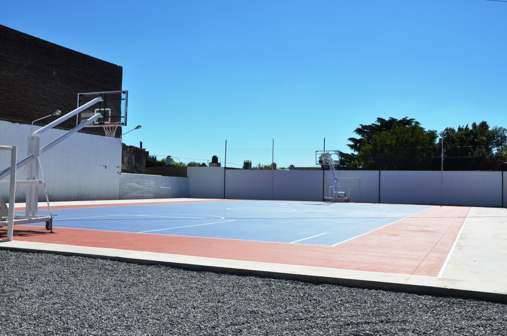 Se posterga la inauguración del playón polideportivo de Ferro