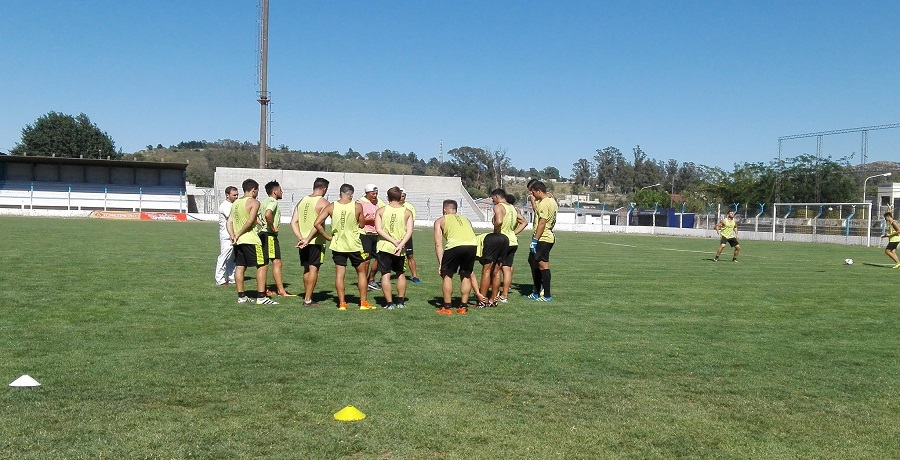 Santamarina jugará el sábado un amistoso frente a Aldosivi en Mar del Plata