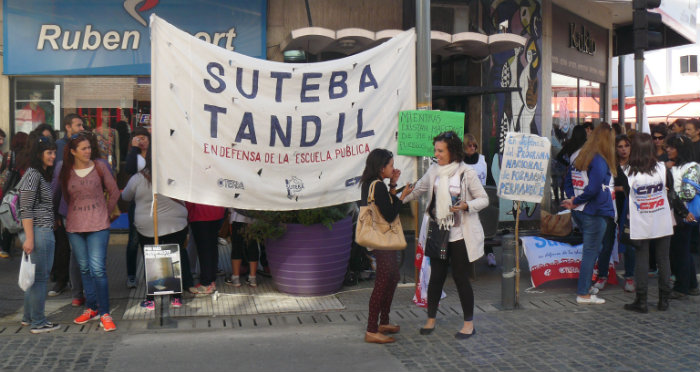 Suteba sigue de paro hasta el miércoles y convoca esta tarde a la glorieta de la Plaza Independencia