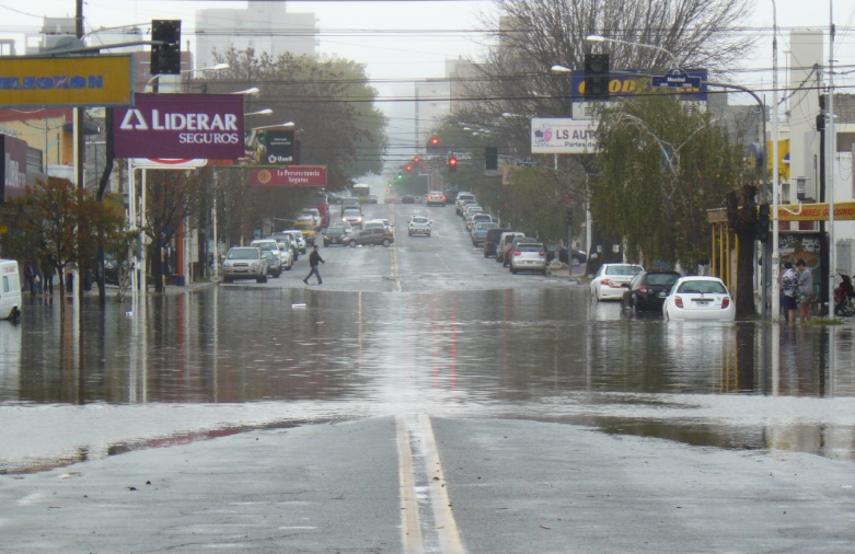 Vecinos de Marconi y Montiel juntan firmas para que se declare «zona inundable»