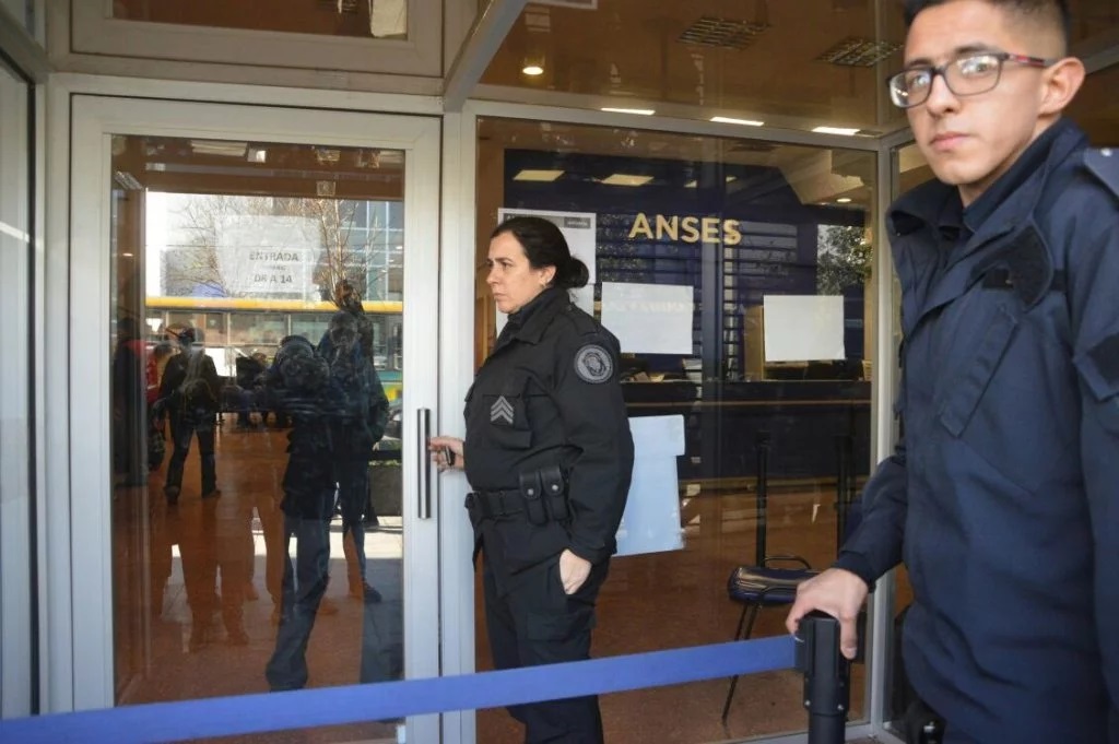Un jubilado se pegó un tiro en una sede de ANSES Mar del Plata