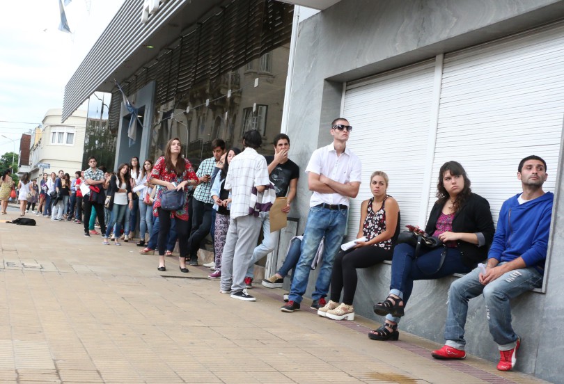 El desempleo entre los jóvenes duplica la tasa general