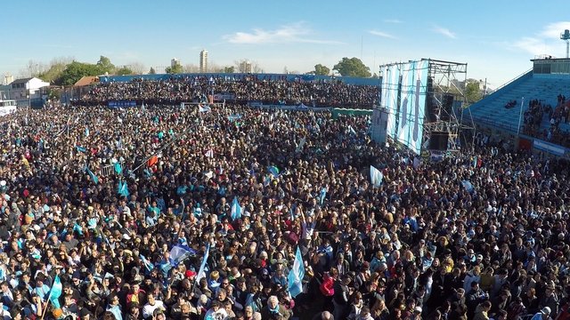 En el Día de la Bandera, Cristina lanzó Unión Ciudadana en un Sarandí colmado de celeste y blanco