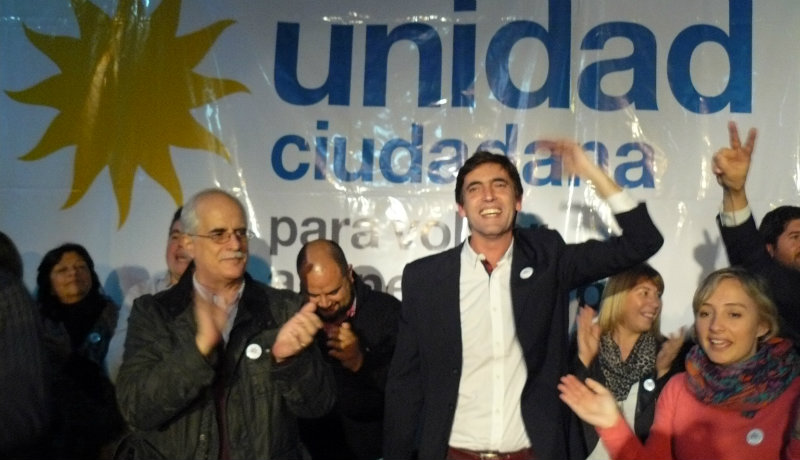 Iparraguirre lanzó la campaña de Unidad Ciudadana Tandil junto a Taiana