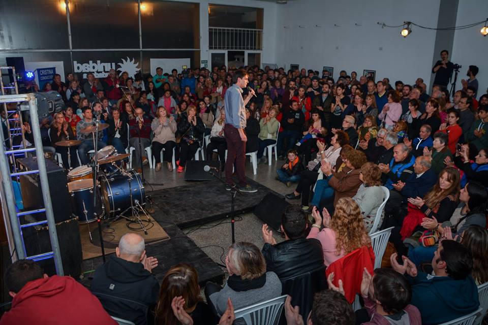 Rogelio Iparraguirre, durante un acto de campaña de Unidad Ciudadana 