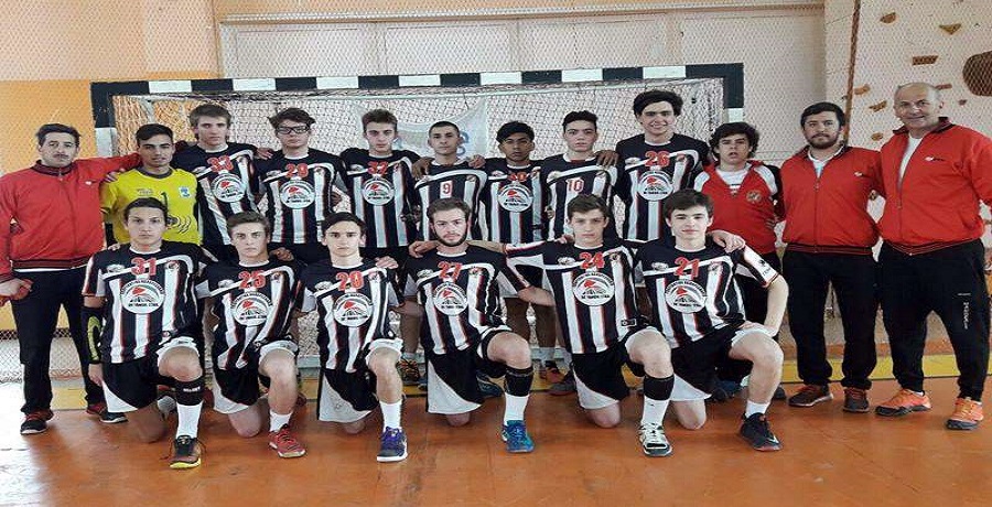 Handball: los juveniles del Club Defensa buscan el ascenso en el Nacional de Clubes