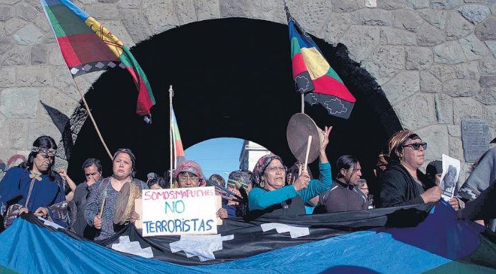 No hay registro de que los mapuches estuvieran armados y los testigos afirman que “los corrieron a tiros”