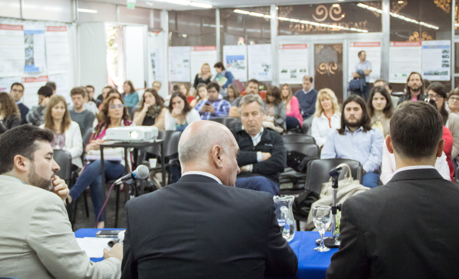 UNICEN: Feria de proyectos y anuncios para la extensión universitaria