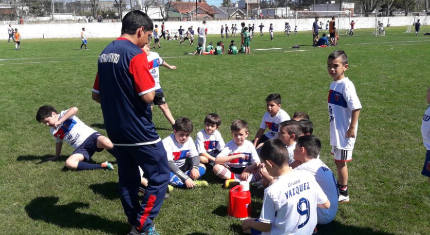 El jueves arranca el baby futbol en Ferro