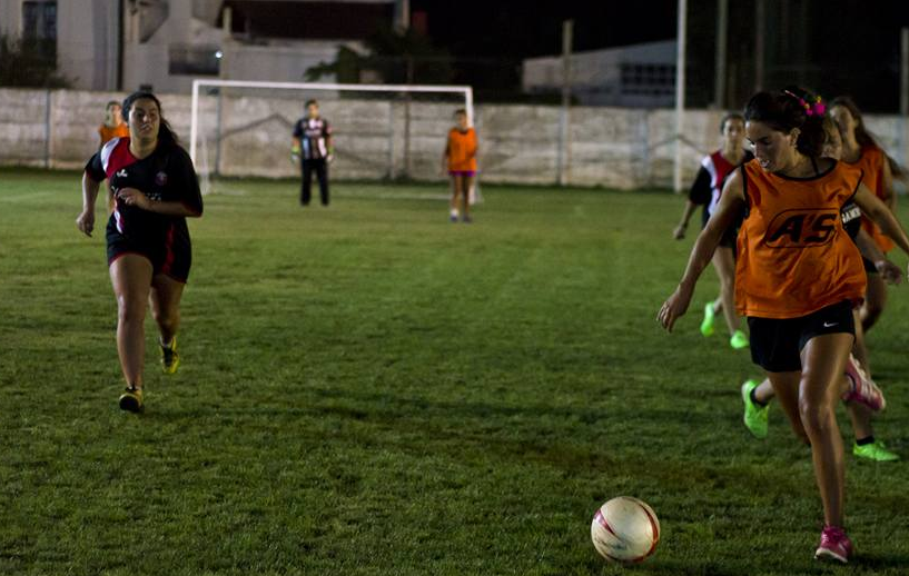 Cierra la inscripción de los torneos nocturnos «Verano al rojo vivo»