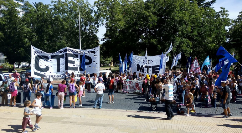 Organizaciones sociales marcharon en Tandil contra el ajuste de Macri, Vidal y Lunghi