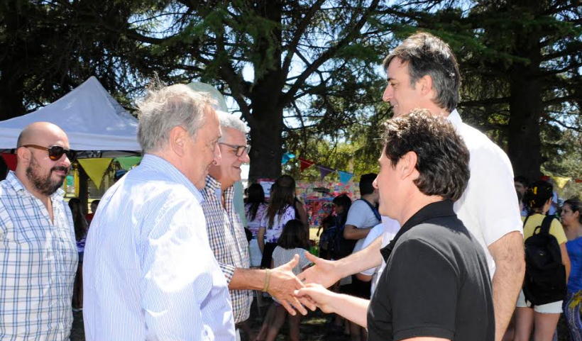 Lunghi realizó un acto con el ministro de Educación y hubo quejas de maltrato a periodistas