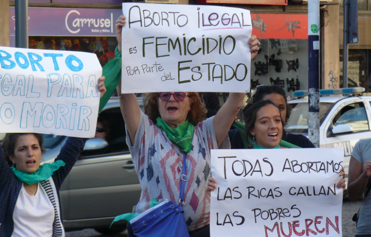 Esta tarde se manifestaron a favor del aborto legal en el centro de Tandil