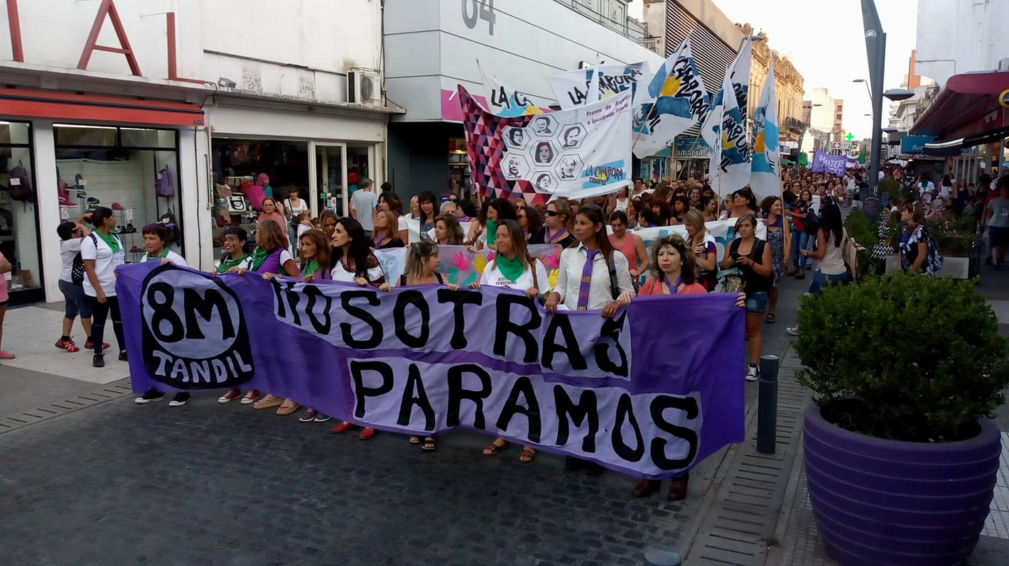 Más de tres mil tandilenses marcharon con las consignas del #8M