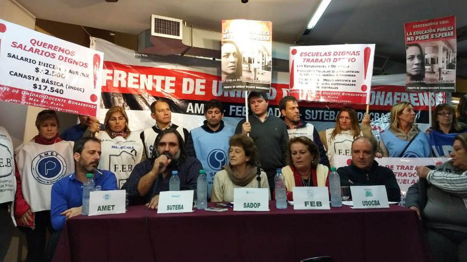 El Frente de Unidad Docente Bonaerense denuncia que Vidal profundiza el ajuste en Educación