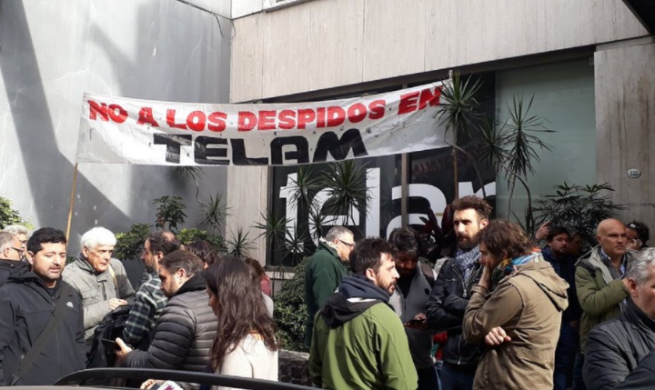 El gobierno despidió a 354 trabajadores de prensa de la agencia de noticias Telam