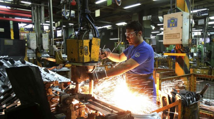 El 40% de las empresas metalúrgicas planea reducir sus niveles de empleo