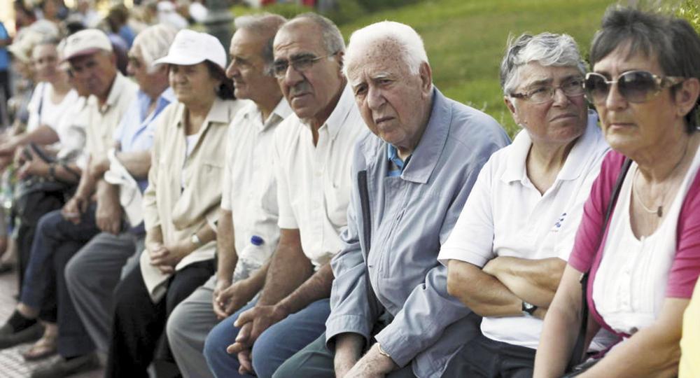 Gobierno anunció otro aumento de jubilaciones y AUH: abuelos pierden 3,85% de poder adquisitivo real