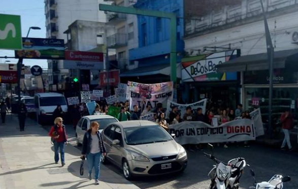 Estudiantes se movilizaron por edificios de cursada dignos para estudiar