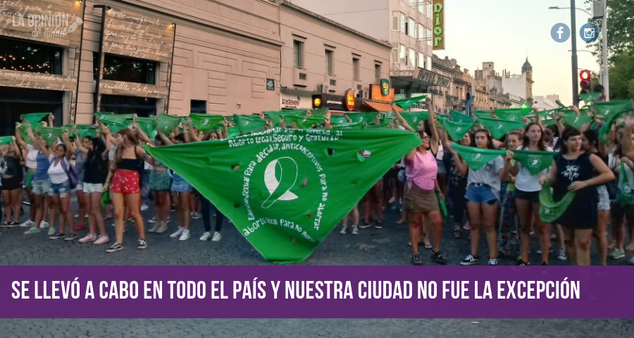 Masivo «pañuelazo» en Tandil para pedir por el aborto legal, seguro y gratuito