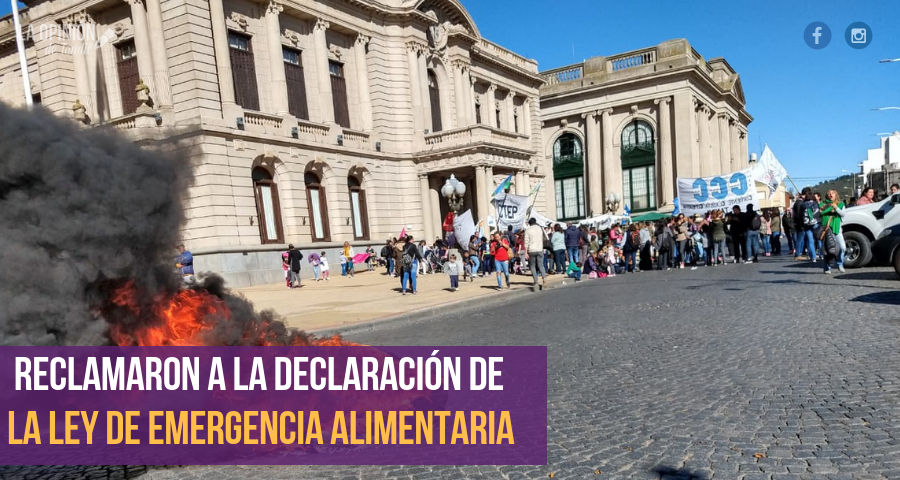 Organizaciones sociales realizan una olla popular en el Palacio Municipal