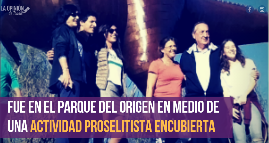 Por la campaña, Lunghi inauguró otro dinosaurio