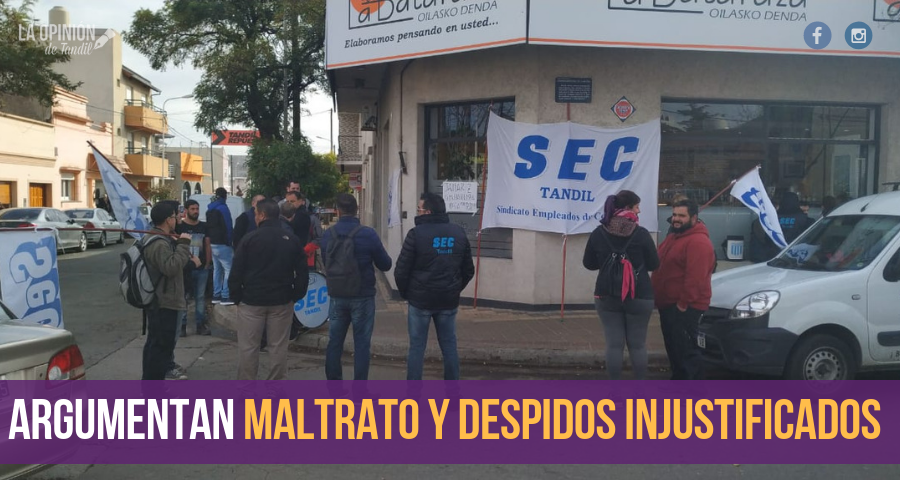 Sindicato de Empleados de Comercio protesta en una avícola