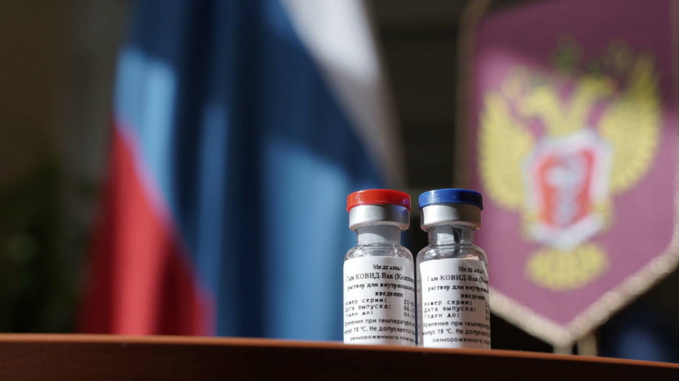¿Por que la vacuna rusa es mirada con desconfianza por algunos países de Occidente?