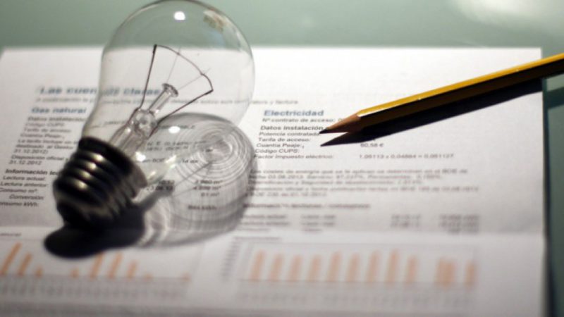 Consideran que desdolarizar tarifas será un «gran beneficio» para los usuarios