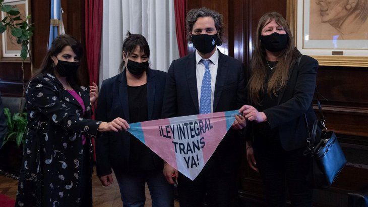 Sector público deberá tener al menos 1% de cupo laboral para travestis, transexuales y transgénero