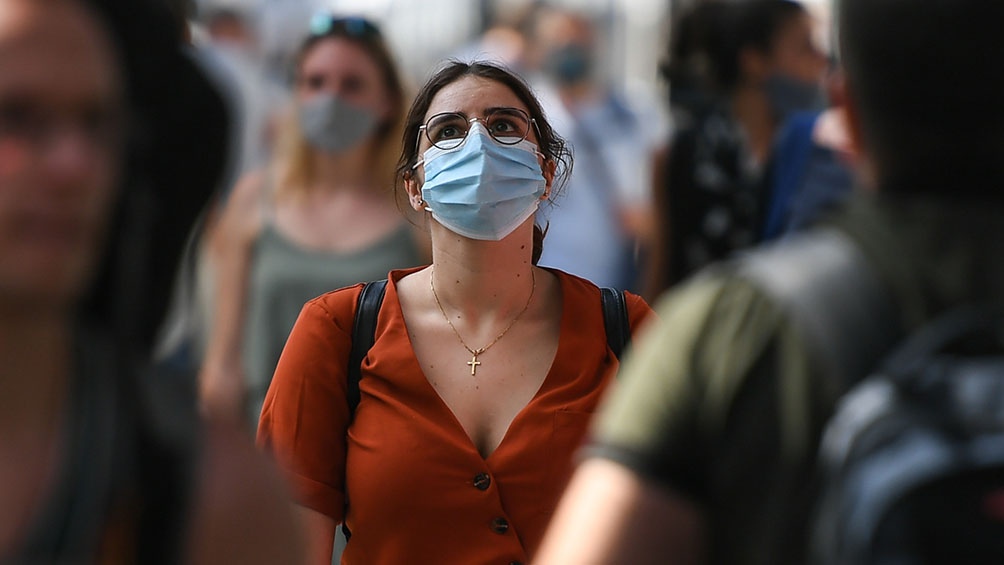 Covid-19: Toque de queda en Francia y fuertes restricciones a la circulación en Alemania.