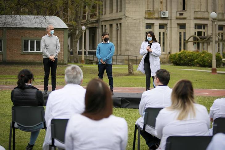 Kicillof incorporó más de mil residentes a planta permanente de los hospitales bonaerense