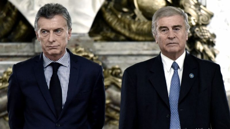 Fiscal dice que Macri y Aguad tienen responsabilidad penal en el hundimiento del submarino