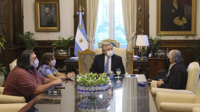 El Presidente recibió a representantes sindicales docentes en el marco de la paritaria nacional