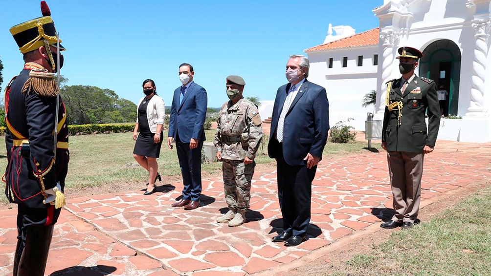 Férnandez destacó el «esfuerzo» del Gobierno para que lleguen vacunas pese a la «prédica malintencionada»