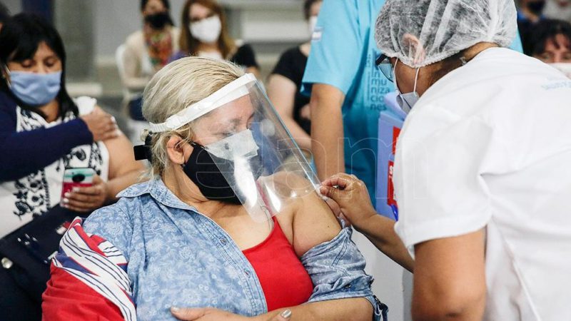 En las últimas 24 horas, 10.384 personas fueron diagnosticadas con coronavirus en el país