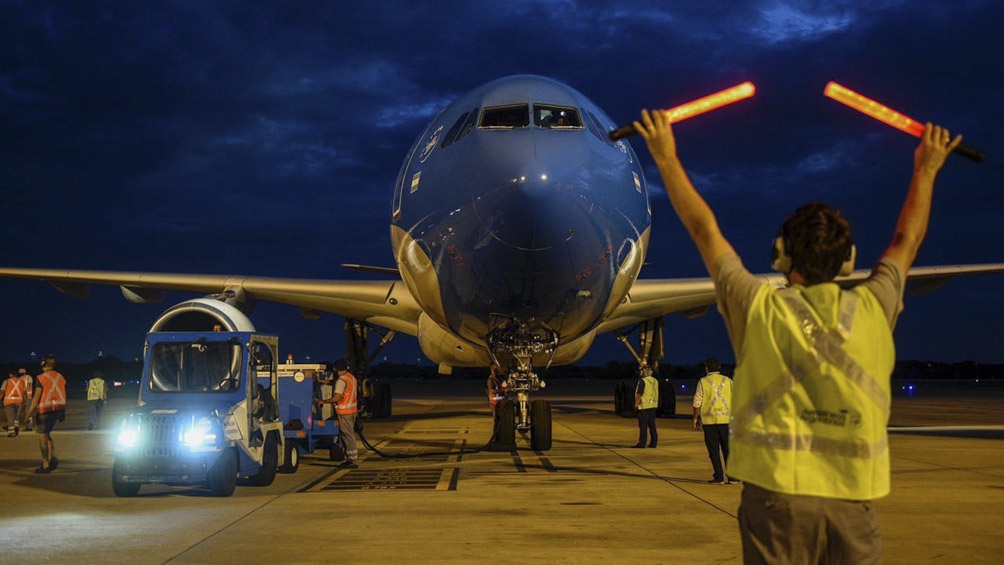 Partió a la madrugada un nuevo vuelo a Moscú para traer más vacunas