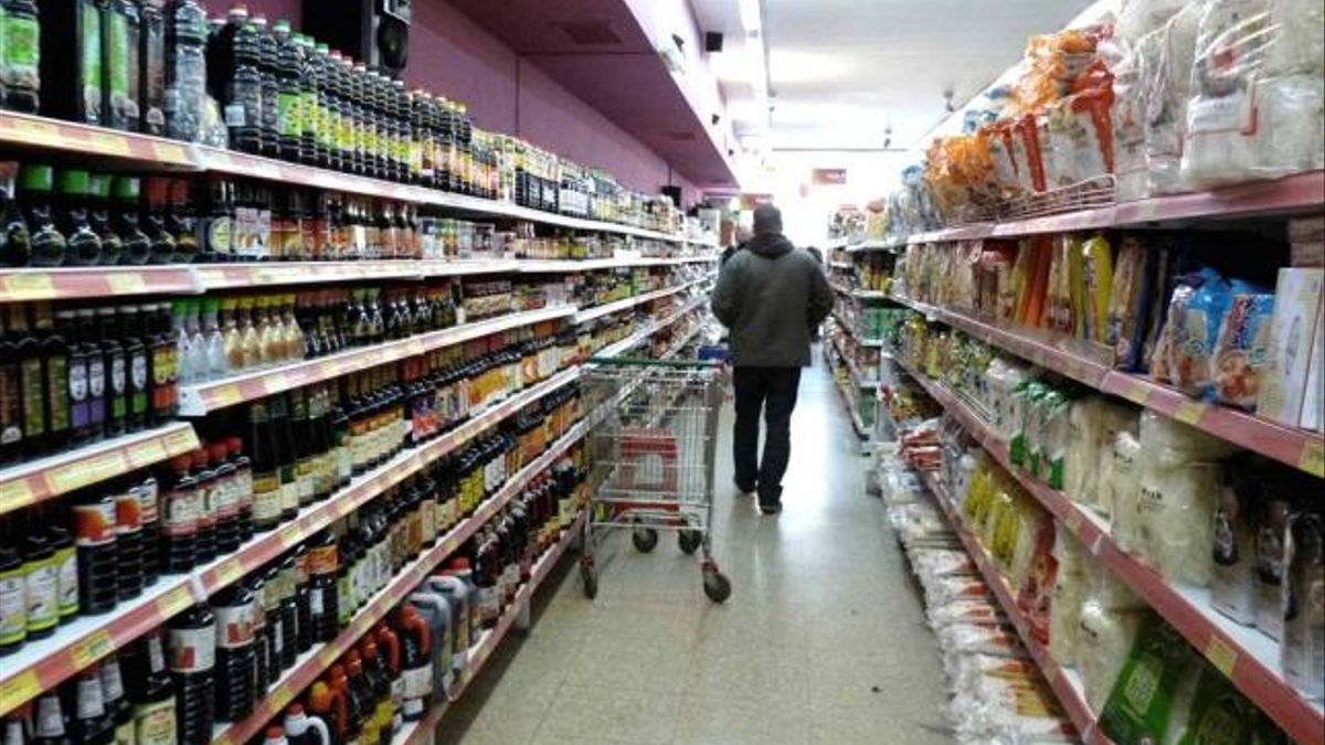 Detrás de las góndolas: 20 grandes empresas controlan las ofertas y los precios en el supermercado