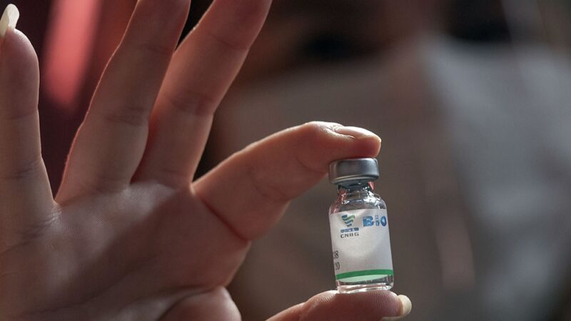 China ratificó que hay acuerdos para producir la vacuna Sinopharm en Argentina