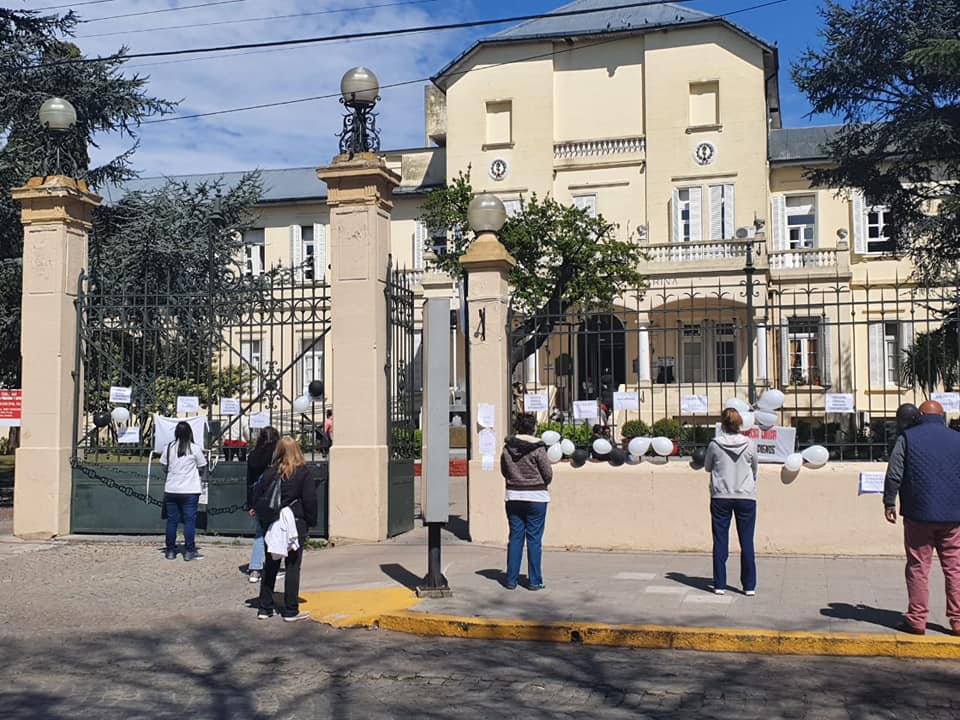 Trabajadores de la Salud: Entre la pelea contra el covid y el reclamo ante Lunghi por los salarios.